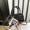 Bolso de Bolos de Mano de Moda para Mujer, Nuevo Tendencia Primavera 2026 Elegante Sencillo Bolso de Hombro, Bolso Cruzado con Textura, Moderno