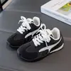 Zapatos Casuales Versátiles de Moda Infantil 2026 Nuevas Llegadas Primavera/Verano Zapatos Casuales Transpirables de Malla para Niñas Zapatos Deportivos de Tabla para Niños