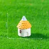 Nuevo producto transfronterizo: Casa miniatura de estilo europeo retro con chimenea de tejas rojas creativa, accesorios decorativos DIY, adornos para paisajes en miniatura