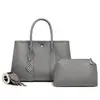 Bolso de Cuero Simple y Elegante, Gran Capacidad, Bolso de Hombro y de Mano a la Moda para Mujer, Bolso Tote para Viajes 2026 Súper Moderno para Madre e Hija, Transfronterizo