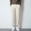 Calça Social Masculina Slim de Corte Reto para Primavera e Outono, Caimento de Alta Qualidade, Calça de Terno Casual Preta Cropped Tendência