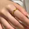 Anillo Mobius de Diseño Avanzado de Nicho Anillo de Temperamento Francés Anillo Minimalista Estilo Coreano Lujo Ligero Moda Producto Único