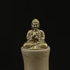 Mini Ornamentos de Buda Sakyamuni em Latão Puro para Viagem Adoração Estátua de Buda Tathagata Decoração de Mesa de Entrada Estilo Chinês Criativo