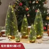 Mini Árvore de Natal Modelo Enfeite Mini Mesa Cedro Modelo Adereço Pó de Neve Falsa Cenário Paisagem Miniatura Decoração