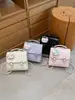 Mochila Novedad Primavera 2026 Estilo Coreano Nicho Linda con Relieve para Mujer, Bolso de Mano Versátil Ligero para Viajes