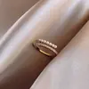 Anillo de lujo ligero coreano de alta gama con perla de circón para mujer, diseño de nicho vintage, joyería de anillo abierto con lazo