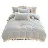 Conjunto de Roupa de Cama de Quatro Peças em Veludo Leite Esculpido Estilo Princesa, Cobertor de Coral Fleece Espesso de Inverno com Renda, Lençol, Lençol com Elástico, Roupa de Cama