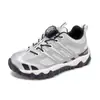 2026 Nueva Moda Infantil Primavera y Otoño Zapatos Deportivos Transpirables con Hebilla Giratoria Ligeros Antideslizantes Zapatos de Running para Exteriores para Niños y Niñas