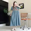 Vestido de Mezclilla Nuevo Vintage con Bordado Floral y Ganchillo, Cuello en V Holgado, Manga Larga, Longitud Media para Mujer, Primavera/Verano 2026