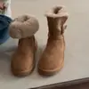 Botas de nieve de plataforma modernas y versátiles para mujer, estilo retro, nueva colección de invierno 2026, con detalle de hebilla, diseño reversible y forro grueso de felpa para abrigar.