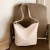 Bolso de mujer versátil de gran capacidad de moda transfronteriza 2026 verano nuevo simple para el trabajo al hombro cruzado tipo cubo