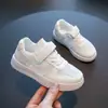 Zapatos para niños Zapatos de skate para niños primavera y verano nuevos campus zapatos blancos estudiantes malla transpirable suela suave blanco escolar recomendado