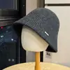 Nuevo Sombrero de Pescador de Punto de Alta Calidad para Mujer Otoño Cubierta Facial Lisa Versátil Sombrero de Cubo Adelgazante Sombrero Tipo Cubeta Moderno