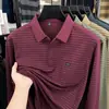 Camisa polo de manga larga a rayas para hombre, nuevo estilo de otoño, corte holgado con bolsillos reales, adecuada para papás, top camiseta capa base
