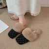 Sapatos Peludos Tamanho Grande Feminino para Exterior de Inverno 2026 Novos Mules Chinelos de Bico Fechado com Base Reta de Veludo Plus Antiderrapantes