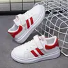 Tênis Feminino 2024 Primavera e Outono Novo Estilo para Crianças Maiores, Sapatos Brancos para Estudantes, Tênis Esportivo Estilo Coreano, Sapatos Casuais com Solado Macio, Moderno