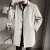 Gabardina de solapa simple color liso para hombre, longitud media, holgada, Otoño Nuevo 2021, abrigo fino casual para jóvenes para hombre