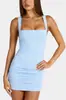 Vestido curto sexy de estilo europeu e americano, com decote quadrado, alças largas, franzido na cintura, modelagem justa, elástico, colado ao corpo, sem mangas, fornecimento transfronteiriço