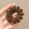 Goma para el pelo floral marrón, elegante y a la moda, con diseño de cuadros para mujer, nuevo estilo 2026, accesorio para el pelo de tela de alta calidad