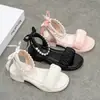 Sandalias para Niñas 2026 Verano Nuevo Estilo Celebridad de Internet Moda Zapatos de Princesa Suela Suave Niños Medianos y Grandes Estudiantes Niñas Sandalias de Tira Única