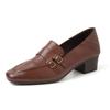 Mocasines de Piel de Vaca Entera Texturizada Súper Suave Primavera 2025 Tacón Medio Grueso Punta Cuadrada Hebilla de Cinturón Cuero Genuino Zapatos de Boca Profunda para Mujer