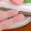 Pendientes Coloridos de Zirconia Minimalistas de Lujo Ligero de Nuevo Estilo, Diseño de Nicho con un Toque de Alta Gama, Pendientes Versátiles y Frescos