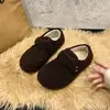 Zapatos de algodón para otoño e invierno, totalmente cerrados, modernos, de moda, zapatos peludos, retro, suela suave, zapatos de vestir, suela gruesa, forrados de felpa, cálidos, cinta mágica, casual