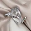 Anillo Retro de Diseño de Nicho para Mujer Acero Inoxidable Estilo Exagerado Forma Especial Hueco Apertura Ajustable Nuevo Anillo de Acero de Titanio