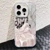 Estilo Nórdico Lazo Francés Manzana 17 Hilo de Pluma Estuche para iPhone 16/15 Funda Premium para Teléfono Cubierta Anti-Caída de PC