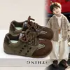 Zapatos infantiles antideslizantes para primavera y otoño para niños y niñas, estilo retro Forrest Gump, con bloques de color, suela blanda, zapatillas marrones