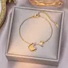 Pulsera Nueva de Moda de Acero de Titanio para Viajeros para Mujer, Joyería de Mano de Lujo Ligero, Pulseras Coreanas de Alta Gama para Parejas, Colección de Pulseras para Mujer