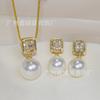 Pendientes Elegantes de Perlas Estilo Cubo de Azúcar para Viajero con Cuentas de Concha, Pendientes de Perlas Perfectamente Redondas y Brillantes, Suministro en Vivo