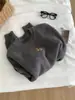 Suéter de Punto Suave y Grueso Bordado de Oso para Mujer Estilo Coreano Holgado Gris de Manga Larga Ropa Interior Cálida de Otoño e Invierno