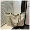 Verão Fresco 2025 Novo Estilo Design da Moda Estilo Estrangeiro Combinação de Cores Textura de Palha Bolsa de Ombro Único Axilar para Mulheres
