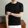 Artículo de venta caliente de verano, mismo estilo que la transmisión en vivo, camiseta de lino de manga corta de alta gama para hombre, top de punto liso de manga corta de verano para hombre