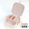 Joyero portátil para anillos, joyas, collares, pintalabios, caja de almacenamiento de plástico PP multifunción para llevar en el equipaje de mano.