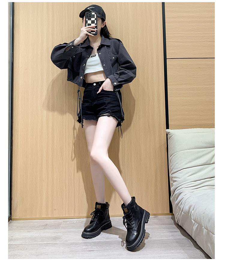 大黄靴_12.jpg