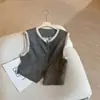 Colete de Terno Pequeno da Moda Estilo Retrô para Mulheres Verão 2026 Novo Design Simples Curto Sem Mangas Top