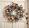 Decoración de Acción de Gracias con coronas de cosecha de otoño, combinada con hojas de eucalipto artificiales, calabazas y bayas rojas, presentando una decoración rústica de estilo casa de campo para puerta principal que es realista y duradera, adecuada para hogares, jardines, chimeneas, fiestas y exhibiciones interiores y exteriores