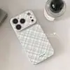 Adecuado para funda de iPhone 17, protección completa de lente, Apple 16, diseño creativo de alta gama para mujer, 15, moderno patrón a cuadros verde y marrón