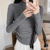 Camisa de terciopelo alemán con cuello semialto y parte inferior, otoño e invierno, interior de manga larga para mujer, nueva tendencia 2024, top cálido que combina con todo.