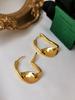 Arete de Plata S925 Tipo Topo Sentido Avanzado Francés Simple Moda Aretes Temperamento Geométrico Superficie Curvada Hebilla de Oreja Femenino