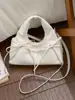 Bolsa de Mão Pequena Exquisita e Moderna para Mulheres, Novo Estilo Primavera 2026, Bolsa Transversal Versátil e Estilosa, Bolsa Tote Pequena da Moda Mais Vendida