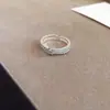 Serenidad de Té Blanco, Anillo Abierto Irregular de Perla Tejido Plegado, Anillo de Dedo Índice de Lujo Ligero de Gama Alta, Accesorio de Mano de Moda