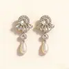 Pendientes de Perla Colgante de Flor Incrustada con Diamantes Estilo Francés, Exquisitos y Versátiles, Pendientes Elegantes con un Toque Exclusivo de Nicho, Pendientes Personalizados para Mujer