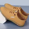 Zapatos de Hombre Primavera y Verano Nuevos de Moda Zapatos Blancos Zapatos Casuales para Hombre Zapatos de Cuero Transpirables Suela Suave Zapatos Estilo Coreano para Hombre