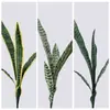Panxinghe Planta de Piel de Tigre de 5 Hojas Flor Artificial Flor Falsa Planta Verde Venta al por Mayor Decoración de Bodas Artesanías Estilo Ins Fabricante