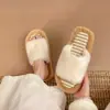 Pantuflas tipo mocasín estilo coreano 2026, cómodas y cálidas para otoño e invierno, con un diseño de felpa y peludo, estilo nuevo y suelas antideslizantes, adecuadas para usar en interiores y exteriores.