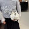 Bolsa de Hilo Bordada Estilo Nacional para Mujer 2025 Verano Nueva Moda Bolso de Hombro Cubo para Viaje Bolso Cruzado con Cadena Elegante
