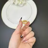 Anillo de Arena Dorada Estilo Chino Antiguo Joyería con Cuentas de Transferencia Estilo Palacio Diseño Personalizado para Mujer Fabricante de Joyería Duradera